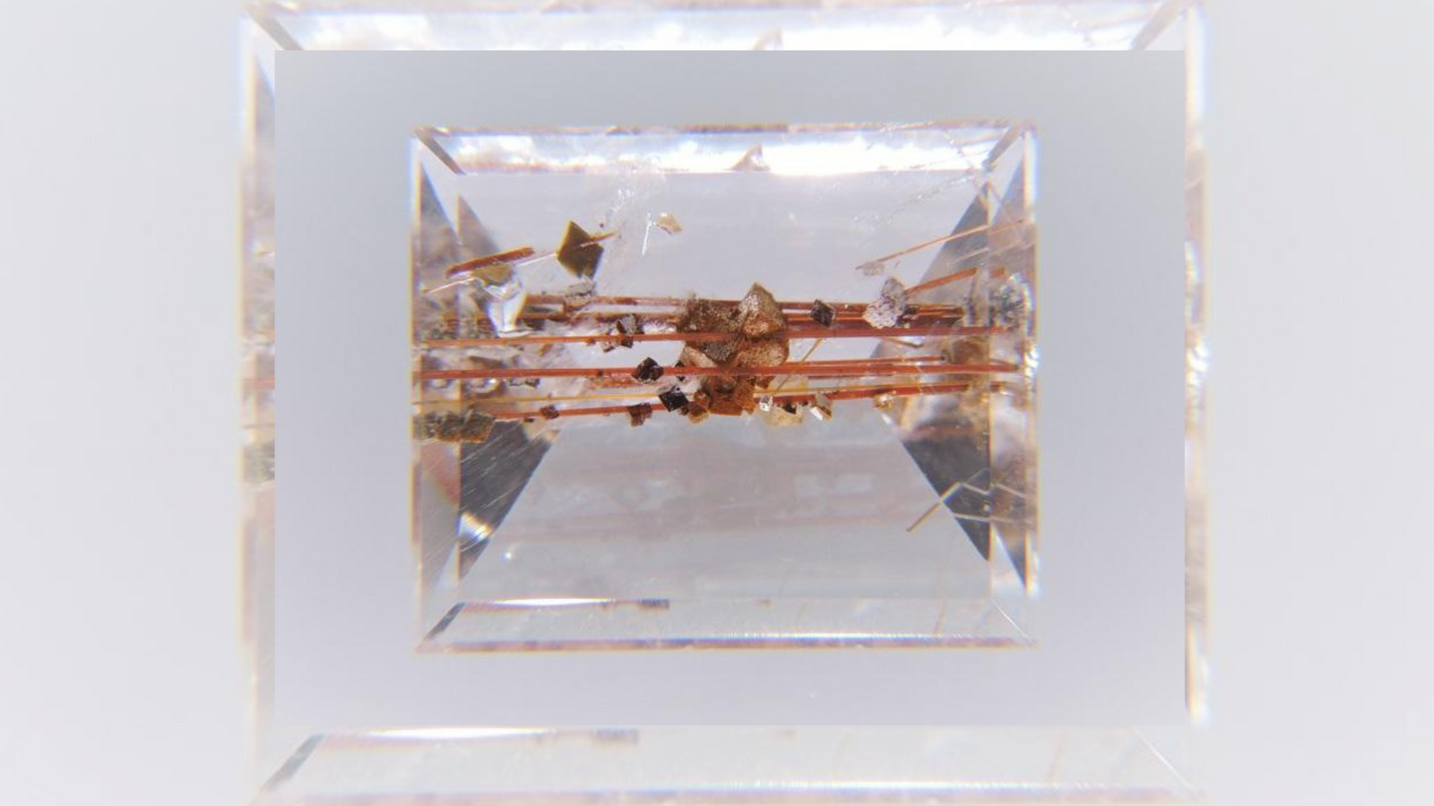 Inclusion Quartz - What is It and How to Choose?