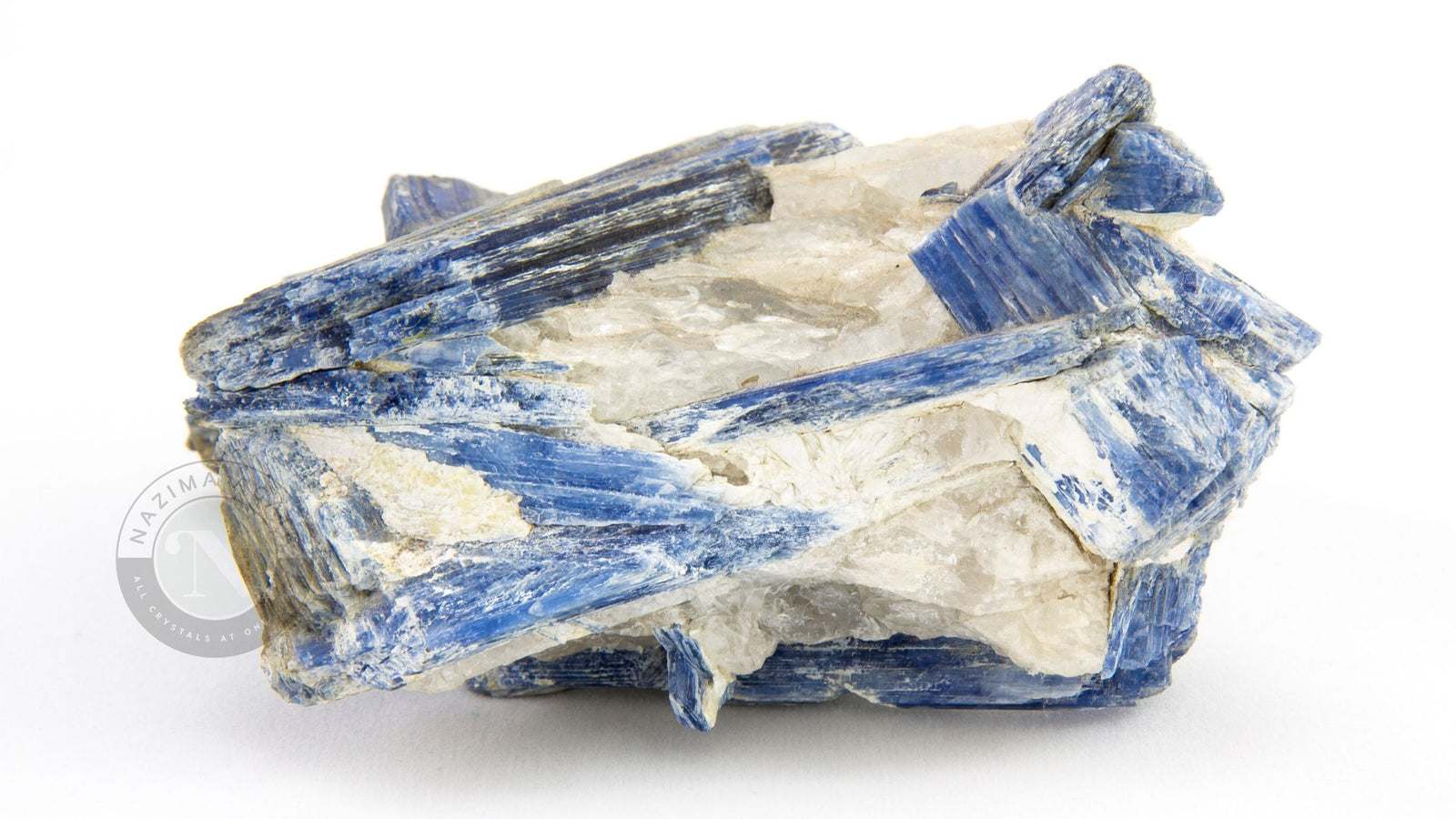 Kyanite Meaning – How to Use Kyanite Crystal For Healing